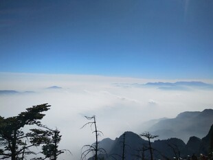 峨眉山云海日出