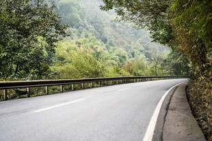峨眉山盘山公路