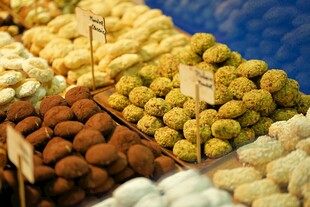 多彩美味巧克力球展示