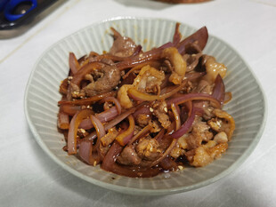 洋葱炒肉