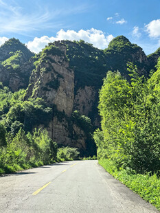 山间公路美景