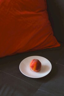 盘中桃子 