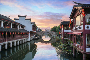 江南水乡古建筑黄昏美景