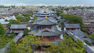 俯瞰中式古建筑群