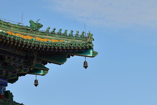 中式古建筑屋檐风铃