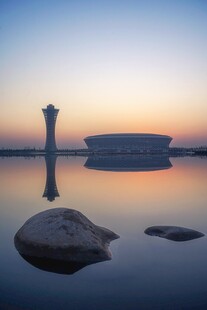 湖畔黄昏美景 静谧石头