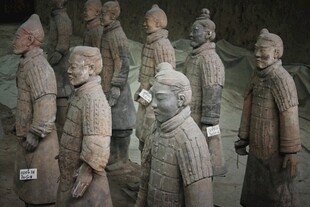 兵马俑阵列壮观景象