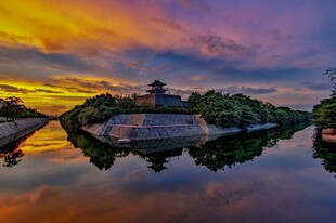 湖畔黄昏美景