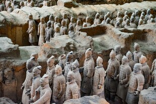 壮观的秦始皇陵兵马俑阵列