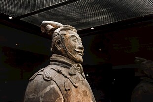 秦代兵马俑雕塑特写