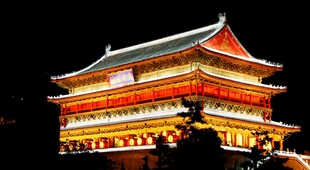 西安钟楼夜景璀璨