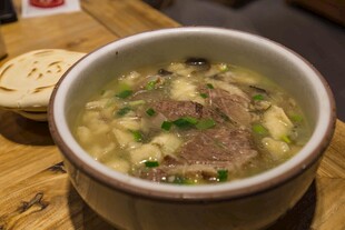 牛肉馄饨汤