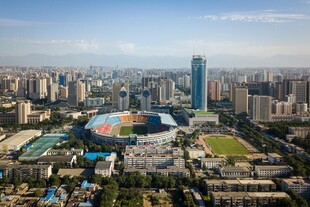 城市中的大型体育场景观