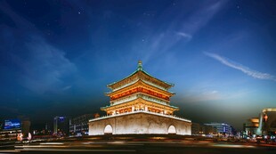 西安钟楼夜景璀璨