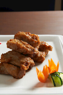 香酥炸排骨摆盘精致