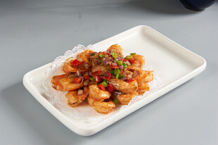 美味虾菜肴摆盘精致