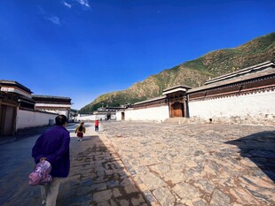 古巷漫步