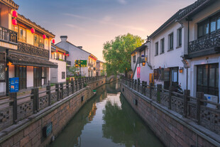 江南水乡古巷小河美景
