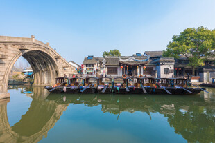 江南古桥水乡风景如画