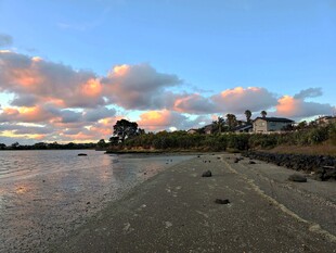 海湾晚霞美景
