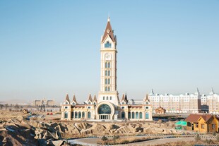 宏伟钟楼建筑景观