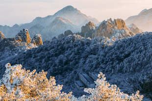 冬日山林雪景壮美风光