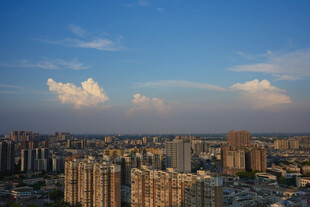夕阳下的城市