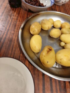 盘中黄土豆质朴农家风味