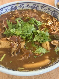 传统卤煮美食