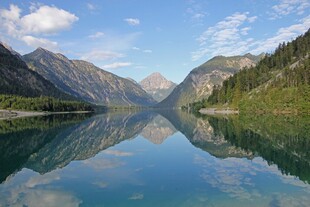 宁静山水湖景自然风光