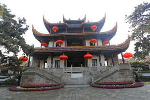 中式古建庙宇