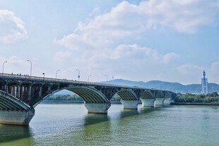 江上桥梁风景