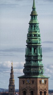 哥特式尖顶建筑景观