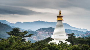 江西庐山风景区白塔