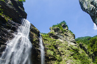 庐山山间飞瀑