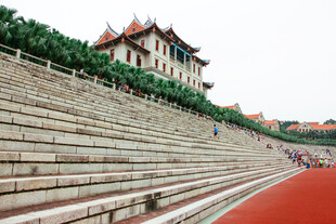 厦门大学操场一角