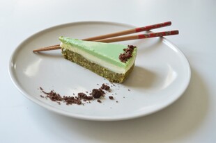 抹茶芝士蛋糕精致摆盘