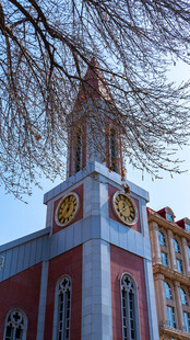 天津金汤桥会师公园钟楼建筑特写