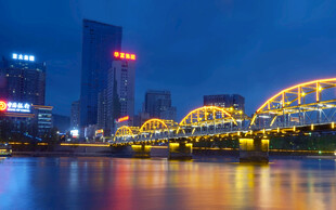 兰州古建筑中山桥夜景
