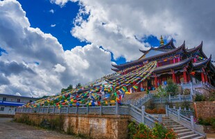 藏式风格寺庙建筑景观