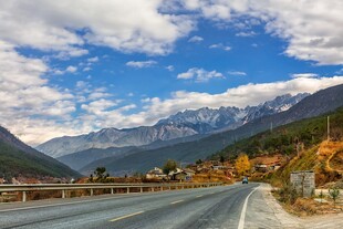 山间公路美景