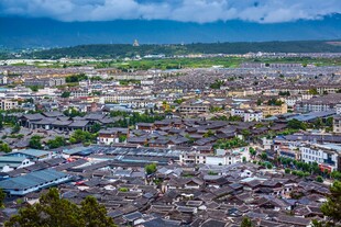 俯瞰美丽古城全景