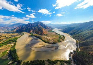 壮丽黄河湾自然景观
