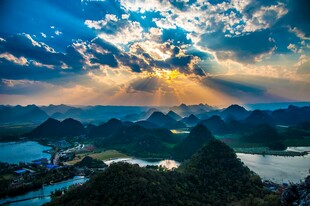 壮丽山河日出美景