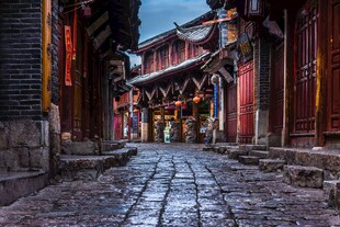 古巷夜色 尽显古朴韵味
