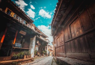 古巷悠悠 尽显古朴韵味