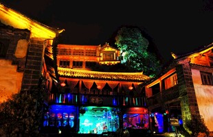 古建夜景绚丽灯光秀