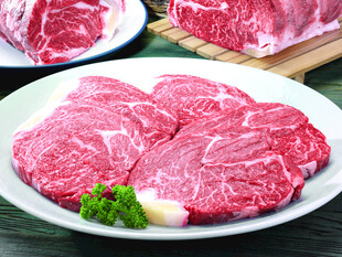 新鲜牛肉牛排展示