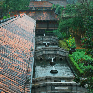 中式庭院水景与古建筑