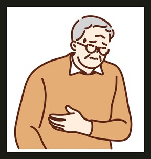 老人捂着胸口显不适